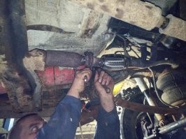 Всяко бывает, когда "ехать надо", а починить нормально, нет возможности. 

Позже (ага, через годик-другой) можно и переделать.