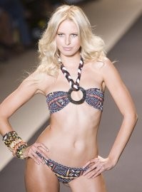 Думаю тут не отсутствие пупка является "фишкой". Его я позже найти пытался.