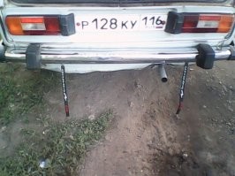 понапихали всякой электроники...жЫПиЭс и прочее..вот оно иищет, где прием хороший)