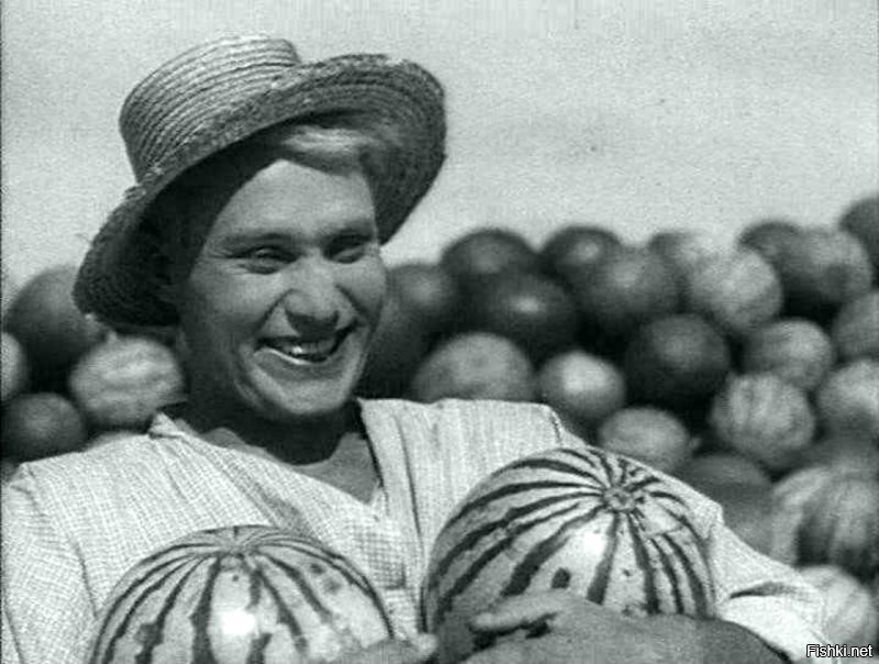 Что-то фильм "Вратарь" вспомнился , где он арбузы ловил