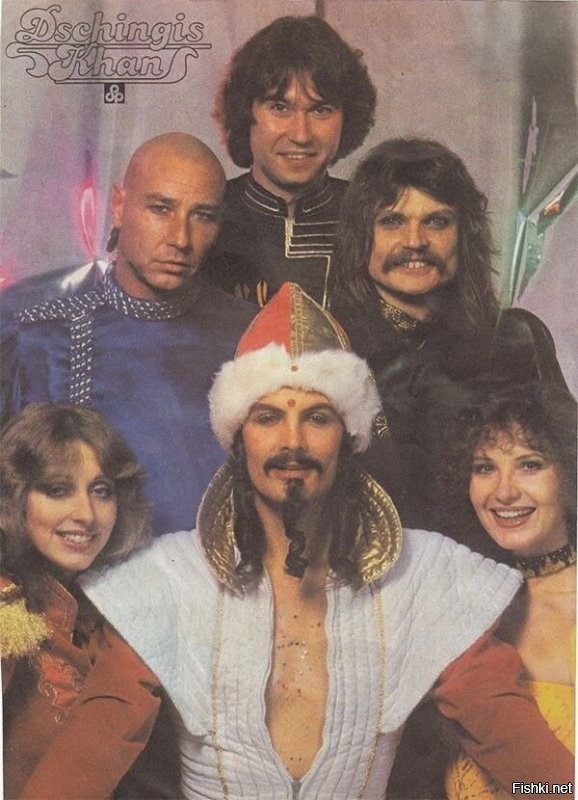 А в 20 лет выпустил первый альбом...
Ну или не в 20...