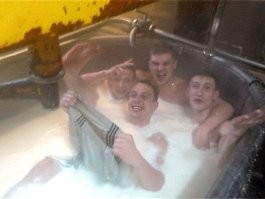 Сыр кушаешь?