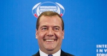 А он чё зря старался что ли когда его жаба душила преподавателям в коррекционных школах платить.