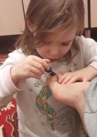 Ну а эта через пару месяцев из садика зарплату приносить начнет