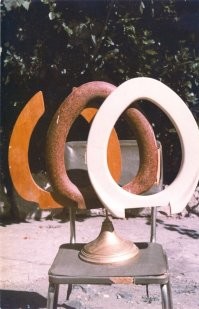 Долой! Дарвина Долой! Всех долой! Новое искусство в массы!
И это я более менее приличное выбрал.