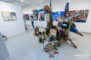 Долой! Дарвина Долой! Всех долой! Новое искусство в массы!
И это я более менее приличное выбрал.