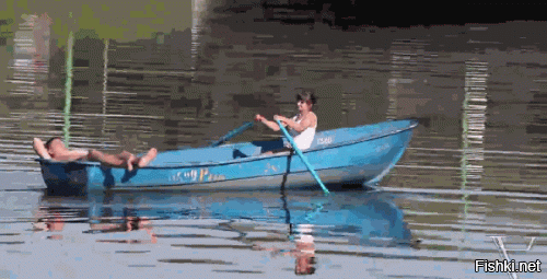 А не далеко ли девушка сидит?