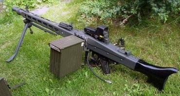 Он и сейчас состоит, только его немного модернизировали.