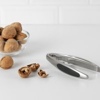 в СССР в каждом доме такая была... для колки орехов