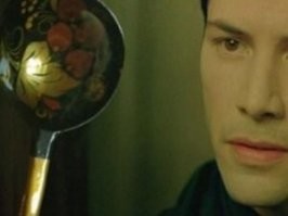 Почему кипятить воду в СВЧ-печи следует только с палочкой от эскимо