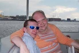 30 фотографий пожилой пары, которая всегда выделяется из толпы