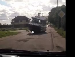 Интересно когда за фэйки будут трахать авторов ? . Я не гомик , но я бы снял снял ролике о том как наказывают таких как Михаил