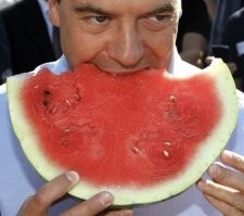 На кое-кого из наших он тоже подействовал...)))