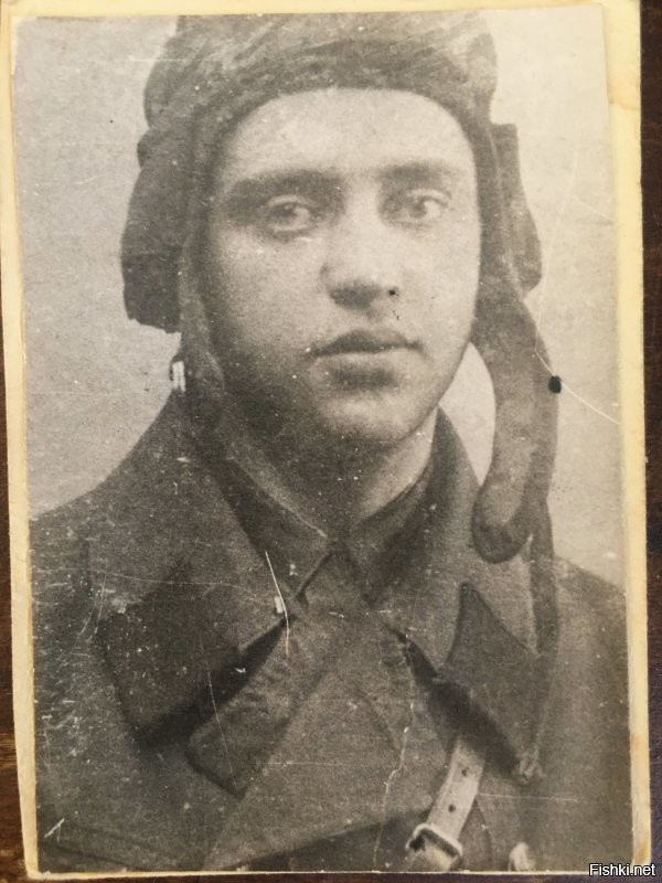 Это мой отец.
Город Станислав, 1941 год.