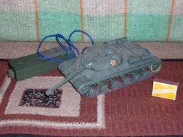 У меня в 80е был конструктор электромеханический танк т34-85, точнее его надо было склеивать из мелких деталек. Проводной пульт с двумя ползунками и килограммом батареек ) фото своего не нашел, этот с пультом и механикой наподобие, но менее детализированный. А у брата был набор "электронные кубики" из которого можно было собрать радио и много чего еще интересного- я ему дико завидовал! а он мне, ибо у меня в советское время был неизвестно как к нам попавший настоящий импортный конструктор Лего, полноценный с возможностью строить 2-3 машинки с шинами, стеклами и очень красочный.