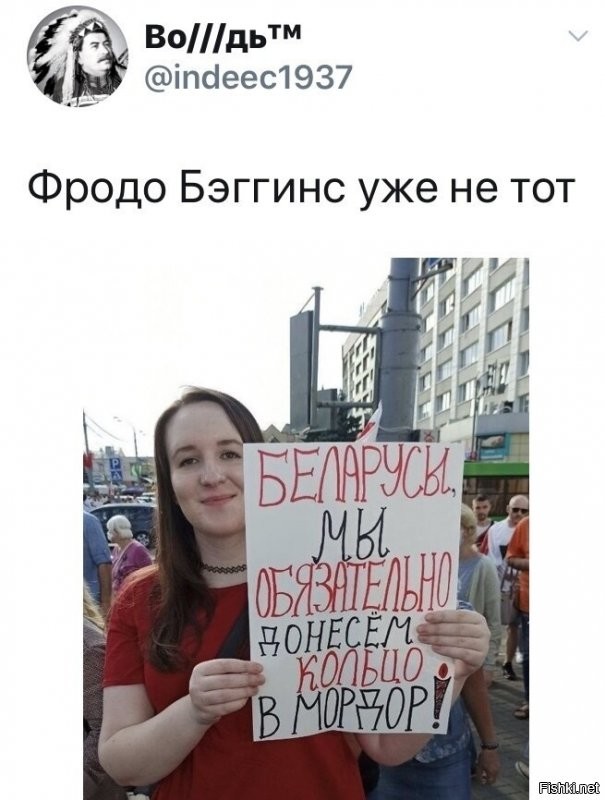 Если мой склероз мне не изменяет, то про внешность хоббитов было известно только - небольшой рост и волосатые ноги. Так что почему "Фроддо Беггинз уже не тот", мне не понятно.