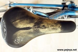 Во французском Ренне прошел парад голых велосипедистов