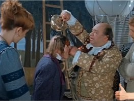 Президент Гвинеи рассердился на министра труда и избил его прямо на улице