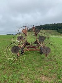 это грабли для сбора в валки скошенной и подсушенной травы