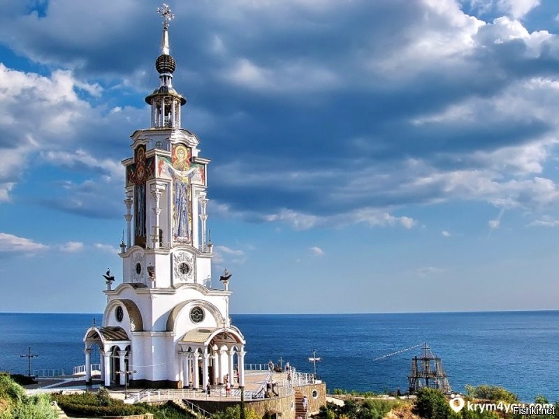 Храм-маяк Святого Николая Чудотворца в Крыму
