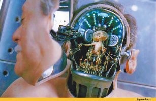 А что если скафандры имеют человекообразную форму? Или это андроиды?