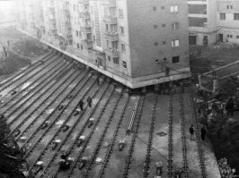 Это Тверская, Москва, 1937 год.