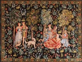 Современные текстильщики не могут повторить средневековые типы тканей. На сегодняшний день эти технологии неизвестны. Гобелены и портьерно-обивочные ткани прошлого ставят в тупик современных технологов.
А платья из царского гардероба повергают их в глухой ступор. И отнюдь не из-за вышивки драгоценными камнями и использования нитей из золота.