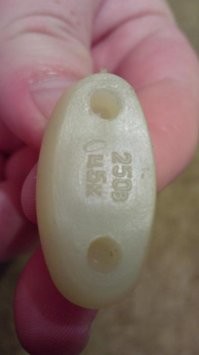 Фото бампера увы не нашел- но это была такая резиновая шняжка, похожая на кусок хозяйственного мыла.