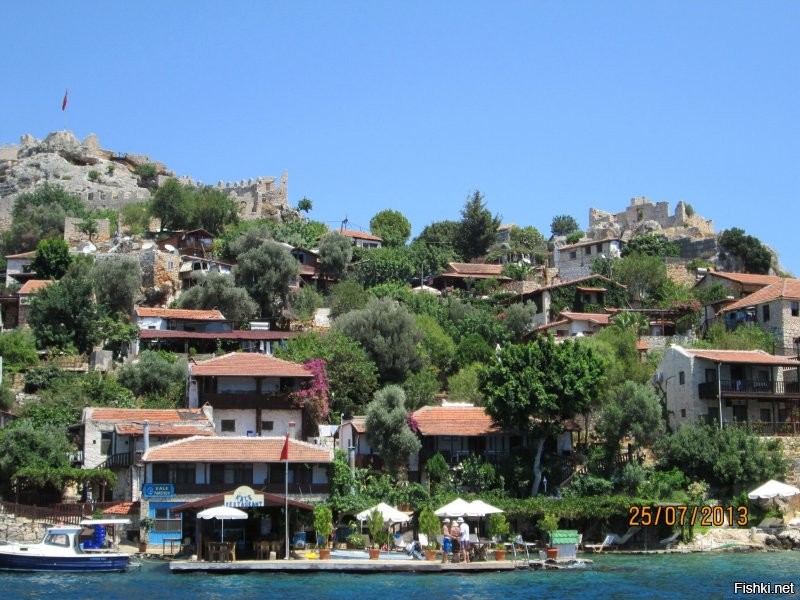 Был там. В саму деревушку нас не завозили, зато затопленные руины рассмотреть удалось хорошо. Вообще это была лучшая экскурсия, на которой я побывал в Турции.