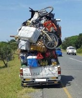 По индийским меркам, это еще полупустой.