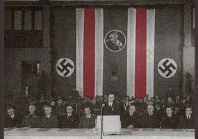 Главный символ протестов в РБ - флаг нацистских пособников.
Этим сказано всё.