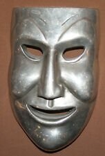 Теперь у пикапщика есть такая штука сделанная из заднего борта....