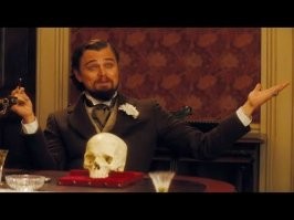 Американский полицейский на велосипеде переехал голову протестующего 