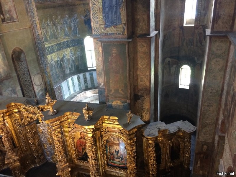Домонгольская эпоха.  Этих сооружений очень мало. И это один из прекраснейших.