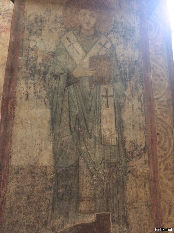 Домонгольская эпоха.  Этих сооружений очень мало. И это один из прекраснейших.