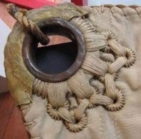 12. "Для чего такие массивные нашивки делать?"

Спрашивающий долбоё*б или слепой?! Он не видит, что это парус?!