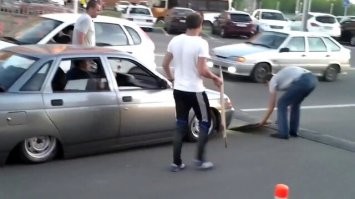 Многие конечно фрикмобили, но в любом случае, увеличенный дорожный просвет расширяет географию путешествий в чем собственно и заключается прикладное назначение автотранспорта, в отличии от заниженных помоек.