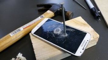 Принесли телефон в ремонт с посланием мастеру!