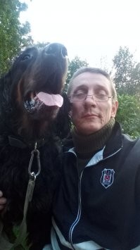 Всё именно так. Мой даже диван ухитрился разодрать в клочья и перетащить в сторону метра на три. Последнее фото - псу три месяца.