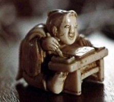 "Мальчик отрывается от своего рисунка и пристально вглядывается вдаль. Что видят его глаза? Таинственные образы проносятся в детских мечтах, подобно песням птиц. Но что мы сделали для того, чтобы королевство фантазии стало рядом с нами навсегда?"