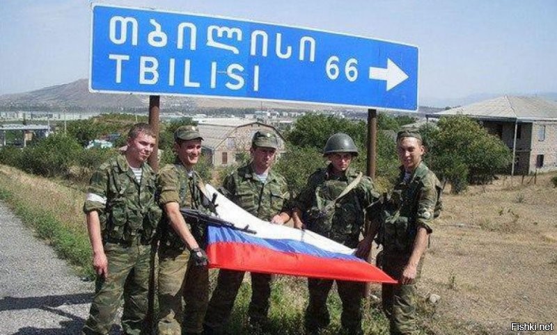 По поводу "Россия приступила к наращиванию военной мощи после поражения в осетино-грузинском конфликте 2008 года" покажите этим лондонским долбойопам и дебилам, которые в это верят, вот эти фотки. Больше ничего не надо.