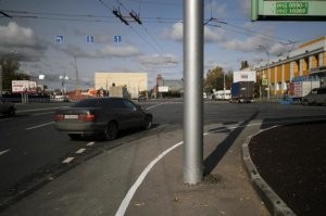 пффф, вот у нас в Новосибирске велодорожку сделали недавно, всеми велодорожкам велодорожка )