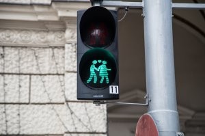 Когда в Вене был первый раз, мне понравились то, как у них светофоры сделаны.
(до тех пор, пока не увидел всякие гейские светофоры)