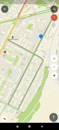 А еще в Новосибирске есть улица Планировочная, которая одновременно сама себе параллельна и сама себя пересекает