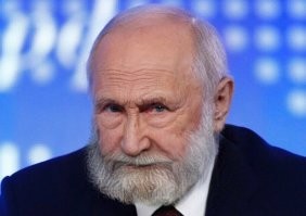16 известных мужчин без своих привычных усов и бороды