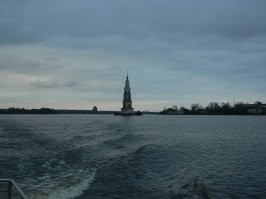 церковь у Угличе уже не та...  пару лет назад фоткал