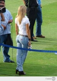 Девушки в джинсах