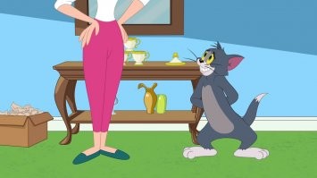 Нее, это прислуга в доме.Хозяйка там типа такой