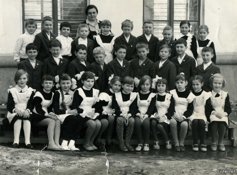 1969г, школа № 845(восмилетка), 1Д класс, вернее 2/3 класса, всего было 44 ученика.
Черкасова Любовь Александровна.
Кто узнает меня на снимке?