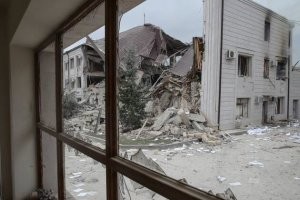 Вот это не в Степанакерте, а в Шушах, там еще инаугурацию провели... Якобы.. 
Хотя бы проверяйте что пишете!
